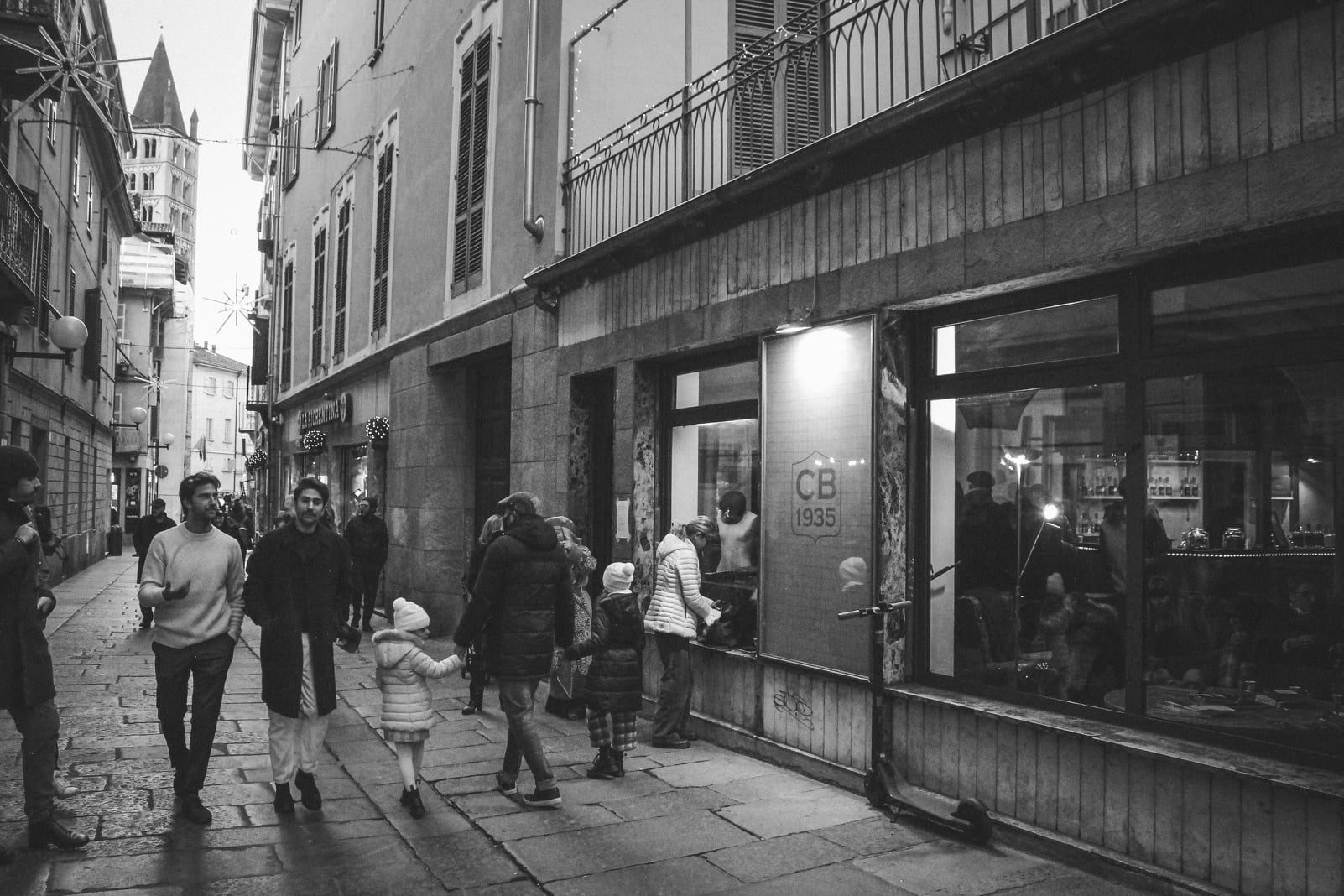 CB1935 new Showroom & Lab