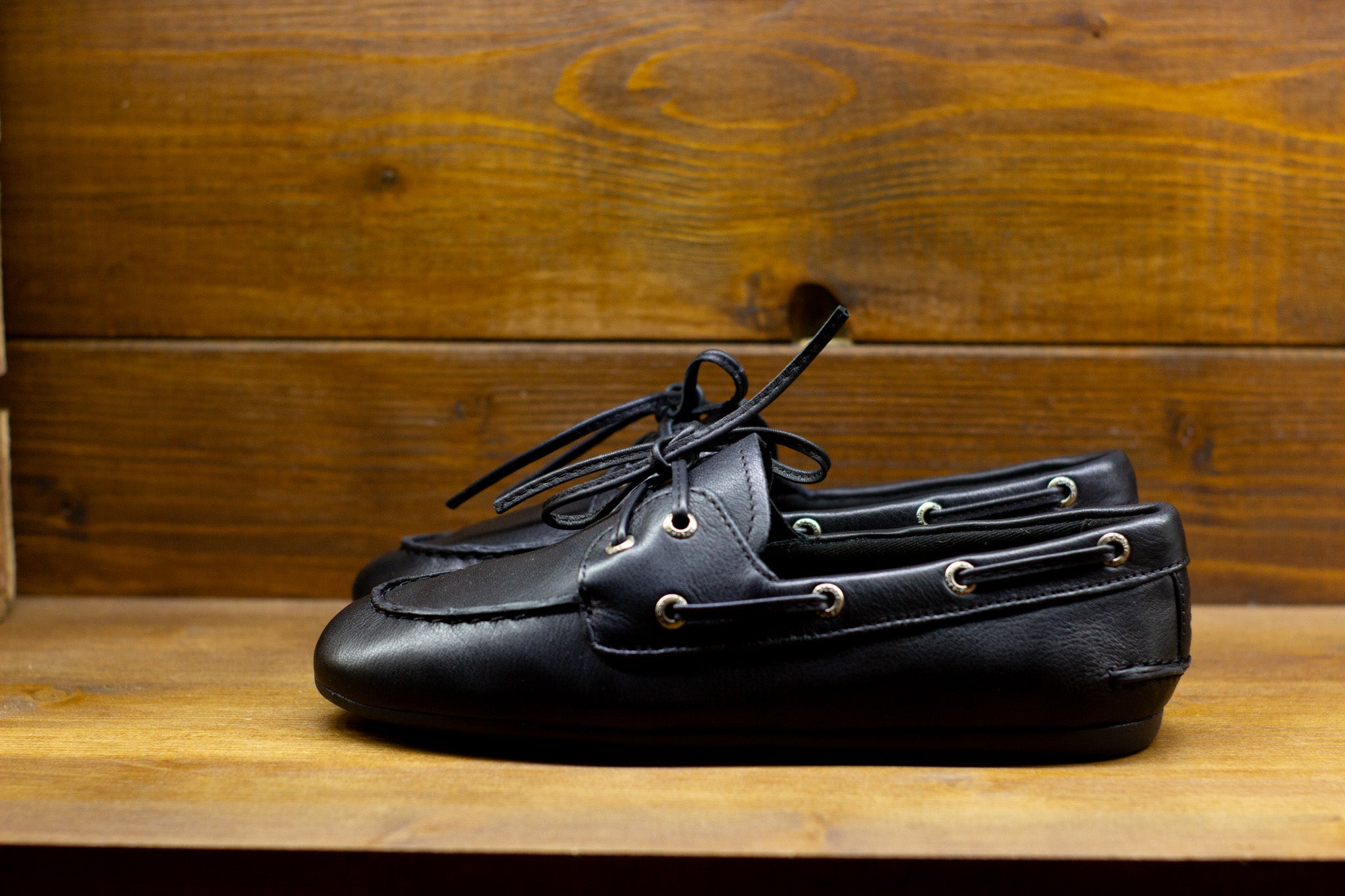 Slim Boat Shoes - Black Leather Tumbled
