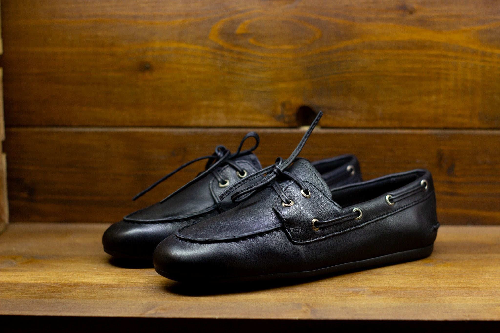 Slim Boat Shoes - Black Leather Tumbled