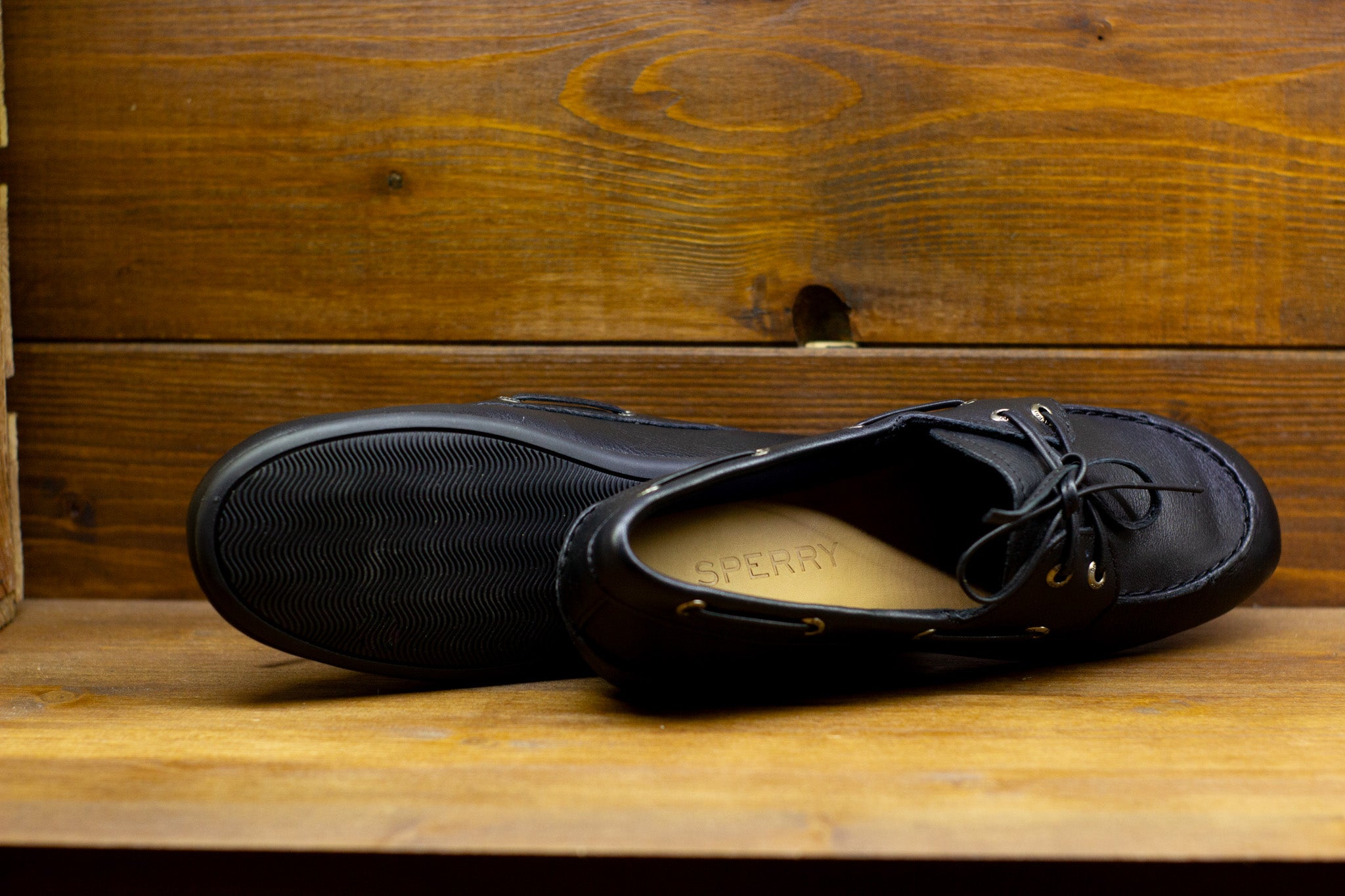 Slim Boat Shoes - Black Leather Tumbled