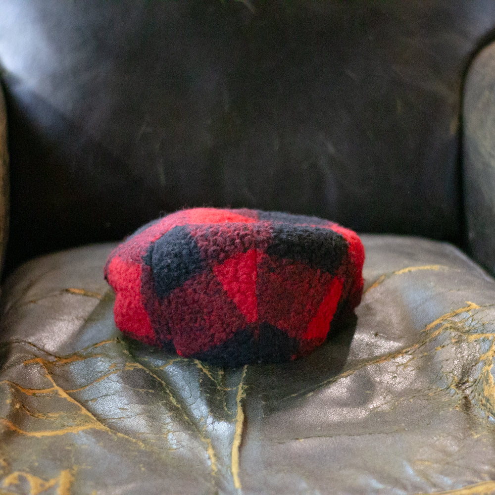 County cap- Bouclè Red