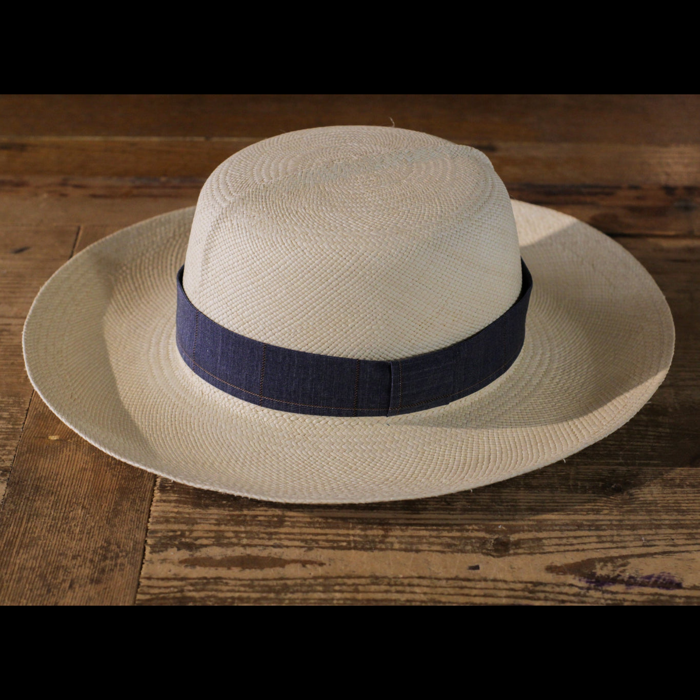 GENUINE SAFARI PANAMA - Grey Checkered
